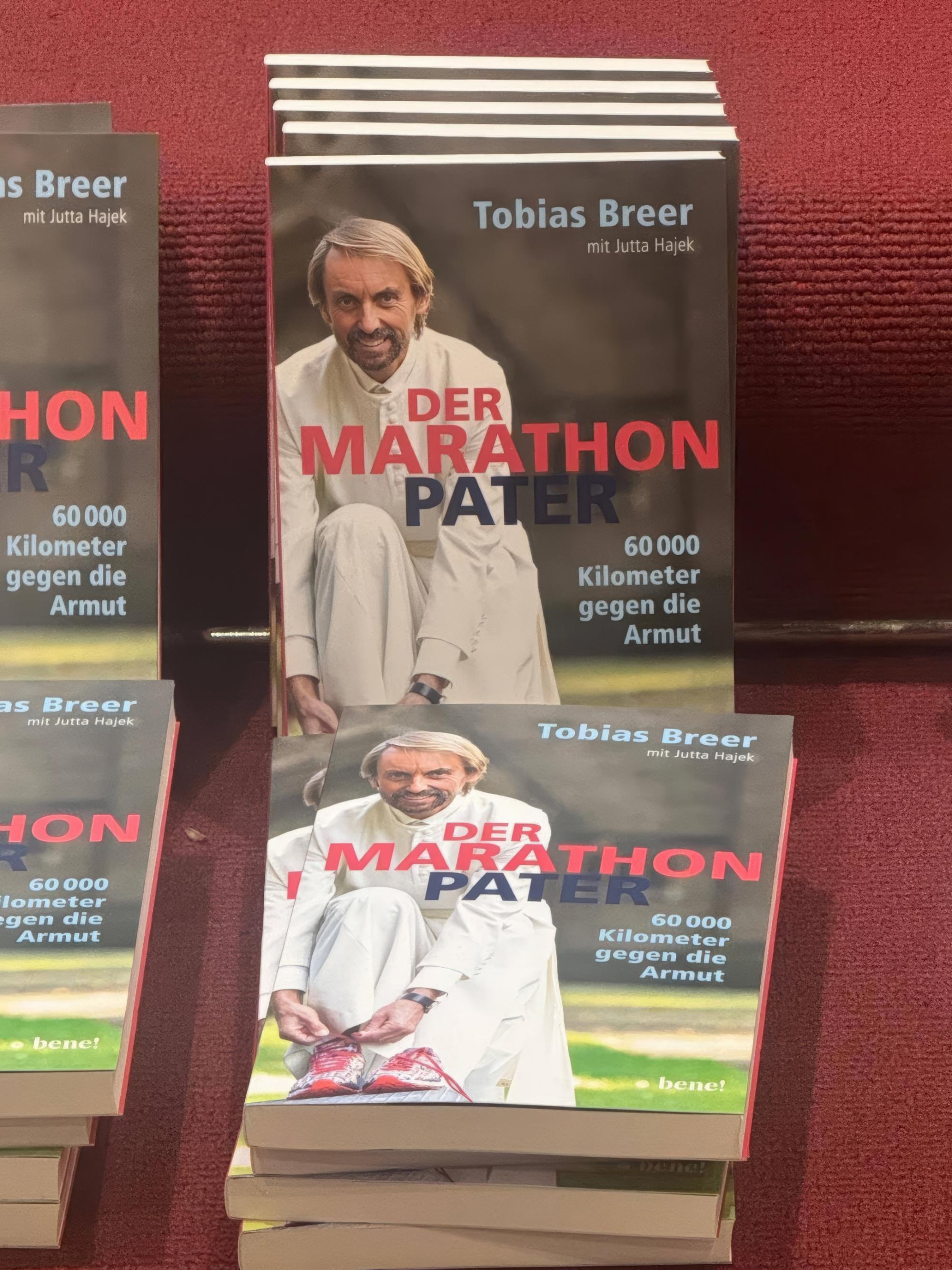 Buchlesung mit Pater Tobias Breer in St. Thomas Morus, Krefeld
